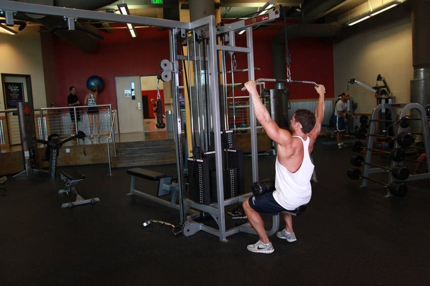 Pull-up / Lat Pulldown